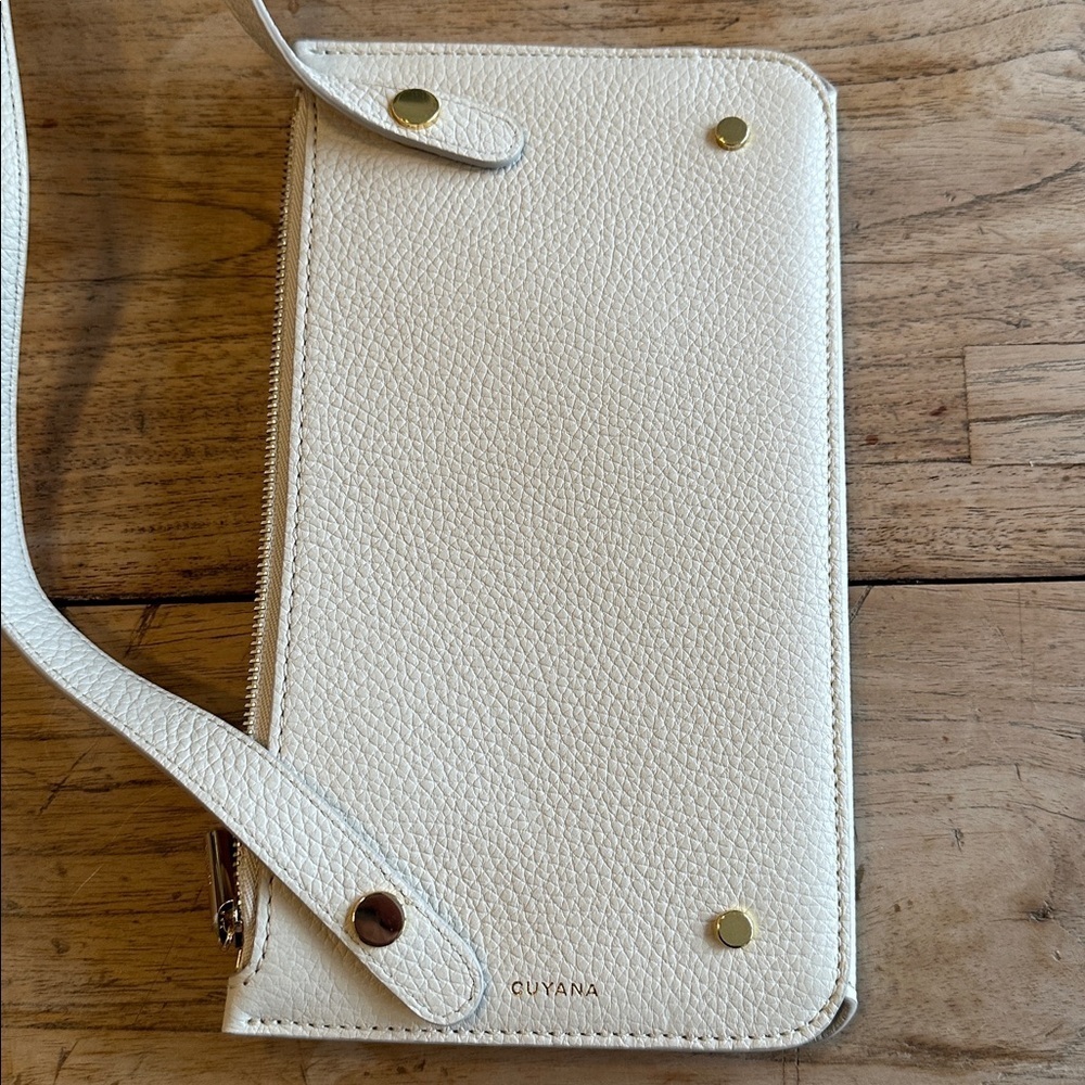 Cuyana Leather Phone Bag Crossbody – Ivory / Cream - Picture 9 of 11